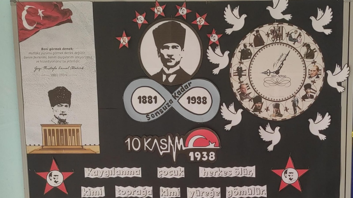 Okulumuzda 10 Kasım Atatürk'ü Anma Töreni Gerçekleştirildi